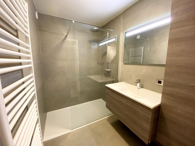 Bathroom, Apartment in Nieuwpoort Near the Beach, West-Vlaanderen