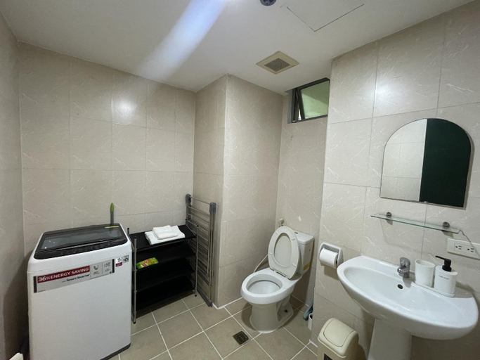 Bathroom 4, Prime BGC Location Apartments by PH Staycation, Taguig