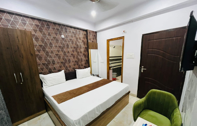 Bedroom 2, Hotel Vinayak Grand Varanasi, Varanasi