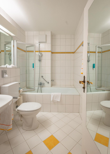 Bathroom 3, Alpenhotel Kronprinz, Berchtesgadener Land