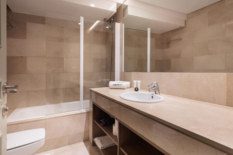 Bathroom 3, Passeig de Gracia by Enjoybcn, Barcelona