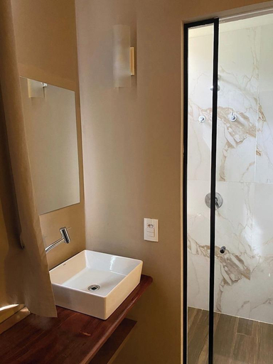 Bathroom 4, Wakanda Hotel, Andradina