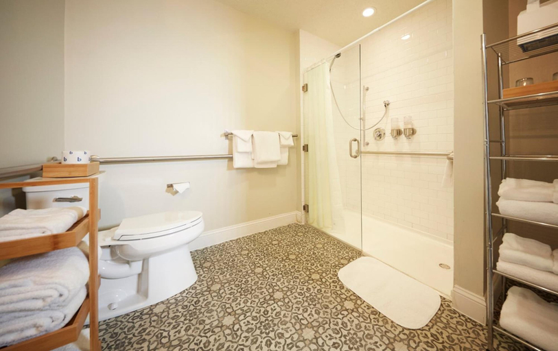 Bathroom 4, The Little Lion, Berkshire