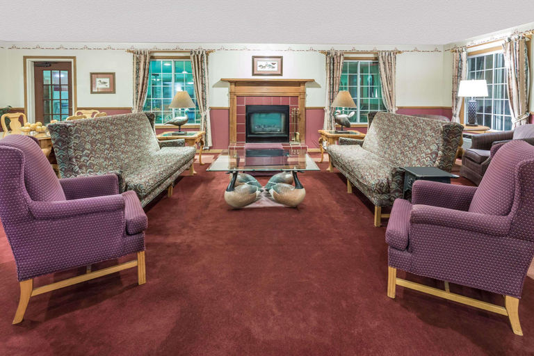 Public Area, Baymont by Wyndham Mequon Milwaukee Area, Ozaukee