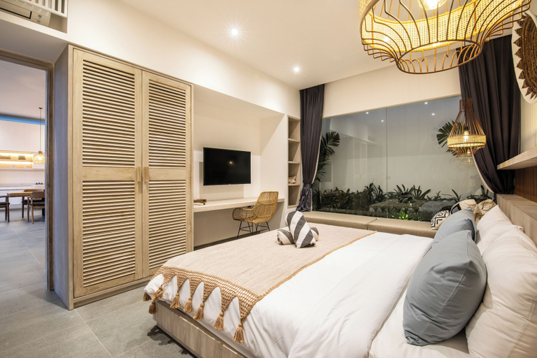Others 5, Spectacular 4BR Villa, 400m to Beachfront Elegance, Badung