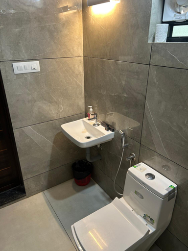 Bathroom 5, Feel Free Retreat, Wayanad
