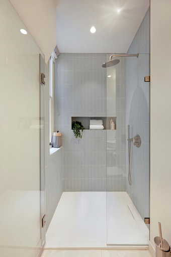 Bathroom, Stylish Earl's Court Studio Plus Patio, London