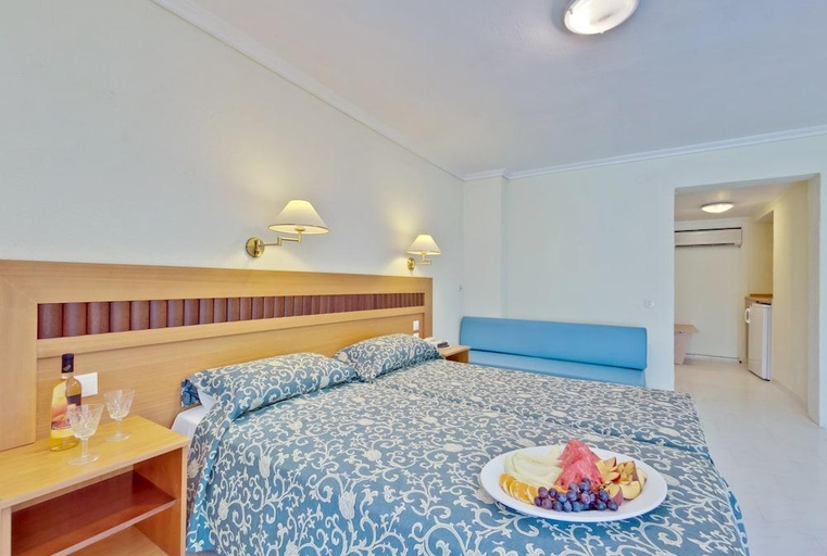 Bedroom 3, Mendi Hotel, Central Macedonia