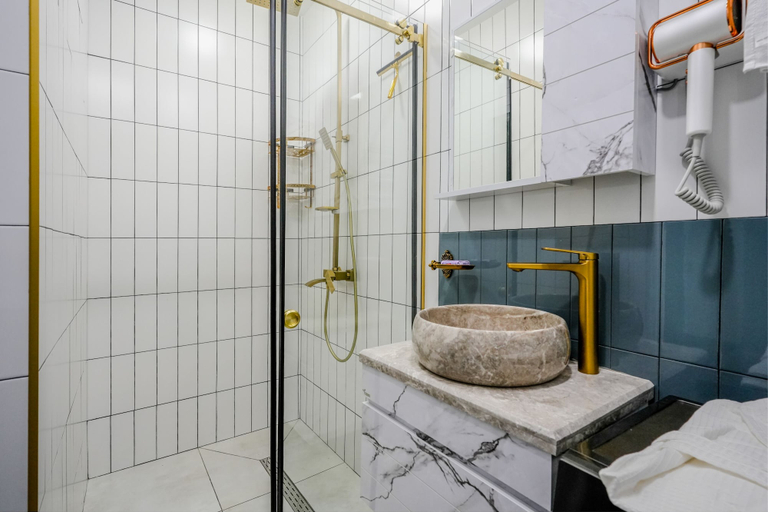 Bathroom 4, Next White RightApart, Batumi