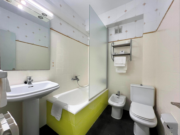Bathroom, Bluesea Noja, Cantabria
