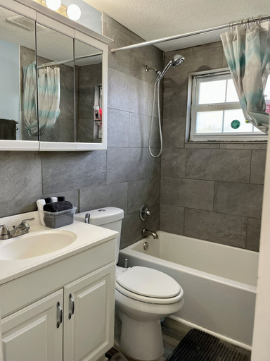 Bathroom, Gulf Side Getaway near Downtown Beaches, Pasco