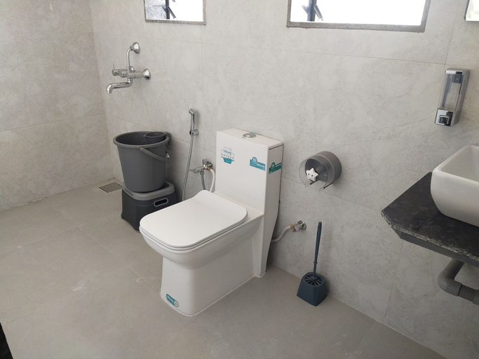 Bathroom, Malhar Baug Resort, Raigarh