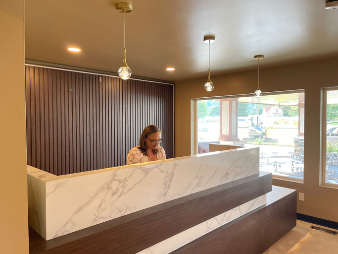 Others 4, Four Seasons Inn, Gallia