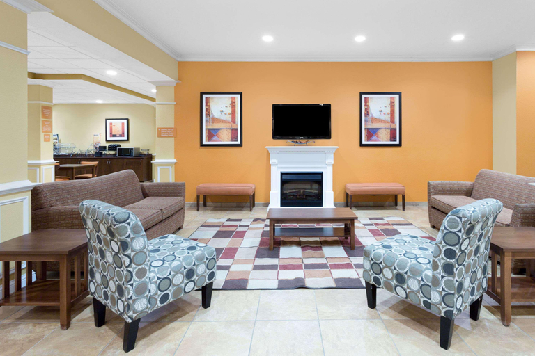 Public Area 2, Microtel Inn & Suites by Wyndham Greenville/University Medic, Pitt
