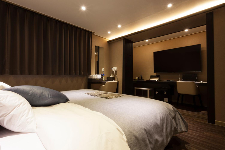 Bedroom 3, Incheon Seven Hotel, Jung