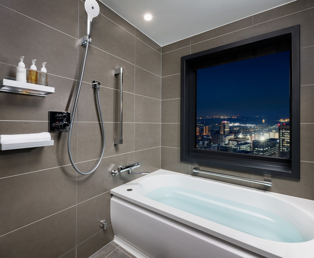 Bathroom 4, Remm Plus Kobe Sannomiya, Kobe