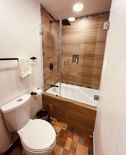 Bathroom 3, Hotel El Aguila, Villa del Carbón