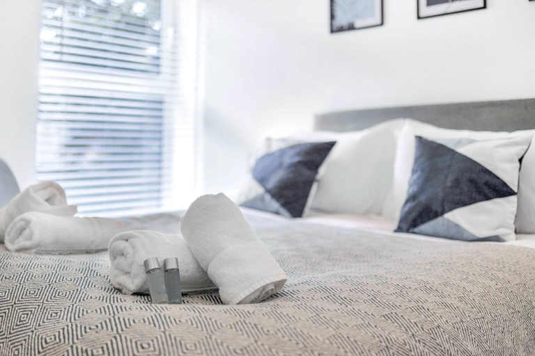 Room 2, 30 Monthly Discount Long-stay St Mary s Nest, Cambridgeshire