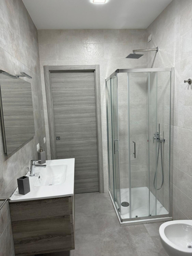 Bathroom 4, Holidays Apartments Tropea, Vibo Valentia