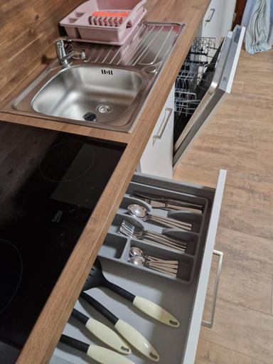 Others 5, apartma-sobe Lejla, Vipava