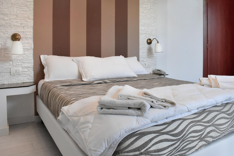 Bedroom 2, Hotel Brienz, Rimini