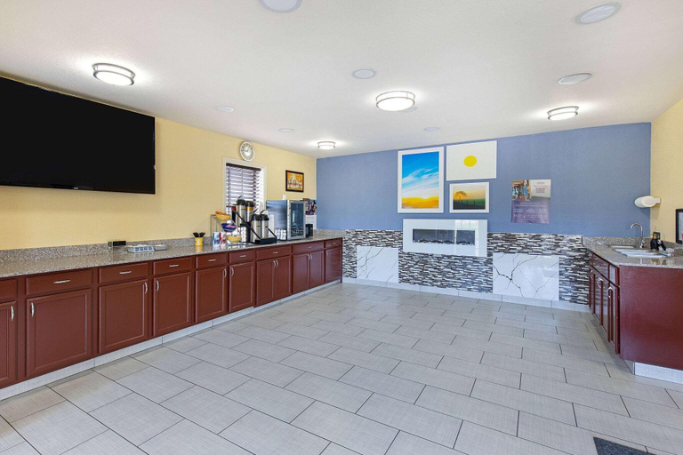 Public Area 2, Days Inn by Wyndham Holladay, Decatur