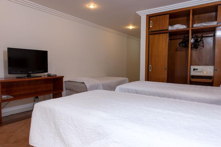 Bedroom 3, Hotel Solar do Amanhecer, Niterói
