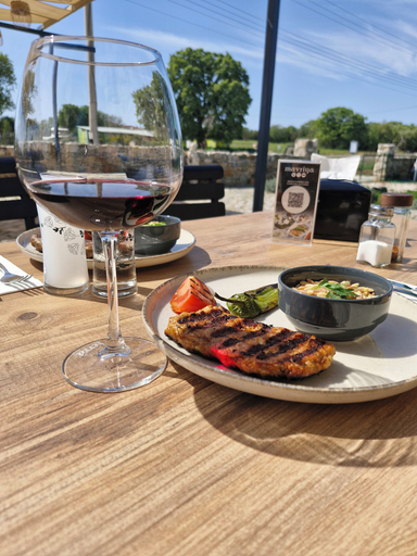 Food & Drinks 3, Mavriya, Ezine