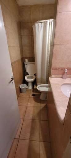 Bathroom 3, Hotel San Remo, Capital
