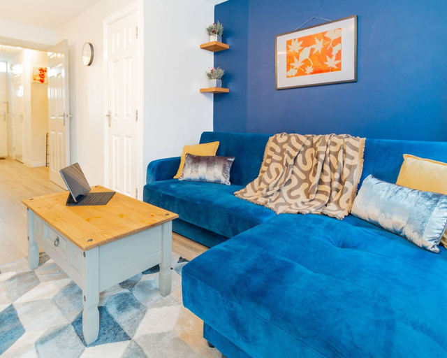 Room 4, 4BR Westlake Accommodation, Cambridgeshire