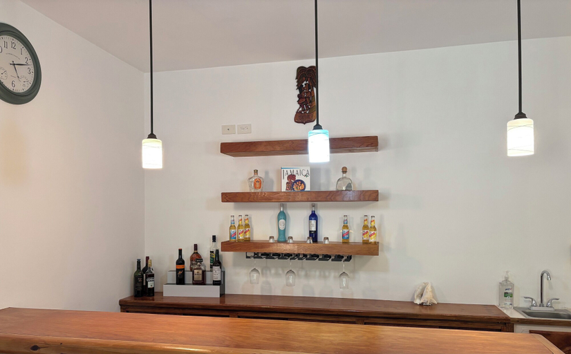Food & Drinks 4, Sommerville Resorts