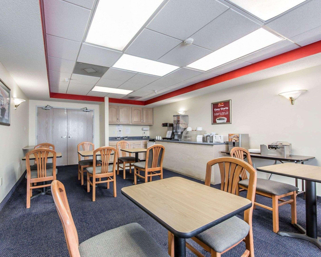 Food & Drinks 4, Econo Lodge Morristown area, Hamblen