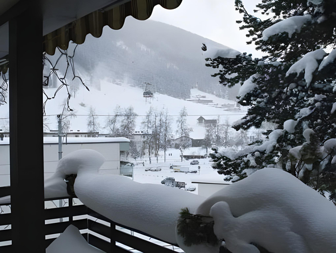 Others 4, Hotel Frieden, Prättigau/Davos
