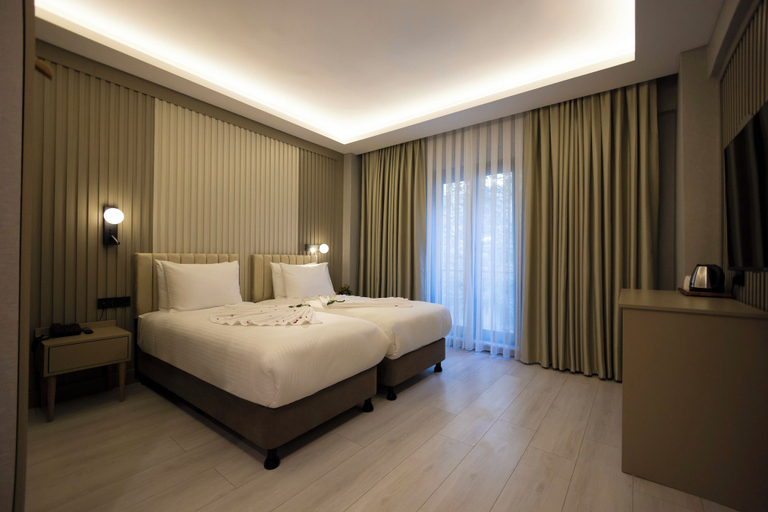 Bedroom 4, The Galata Glory Hotel, Beyoğlu