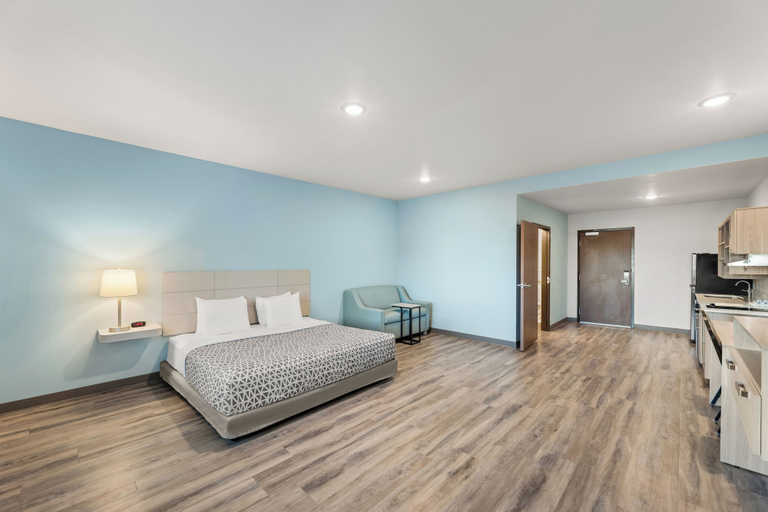 Bedroom 3, Woodspring Suites Jackson Pearl I-20, Rankin