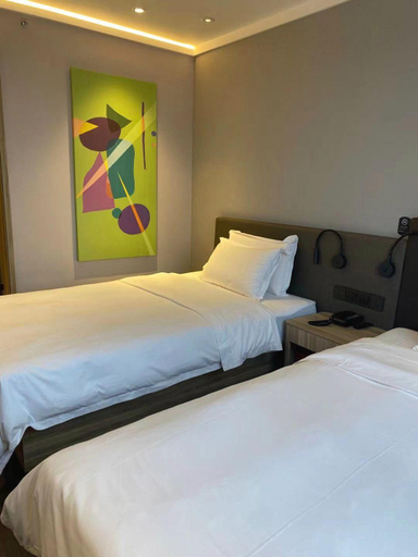 Bedroom 2, Hanting Premium Hotel Beijing Shijingshan Amusement Park, Beijing