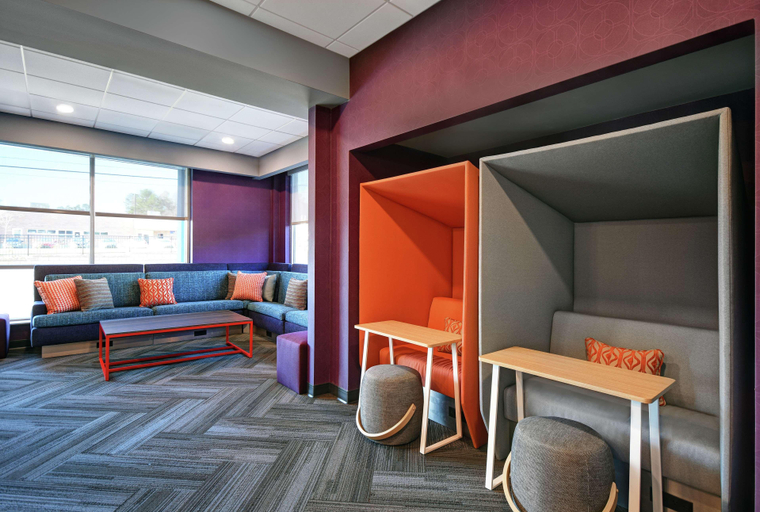 Public Area 2, Tru By Hilton Columbia Greystone, Richland