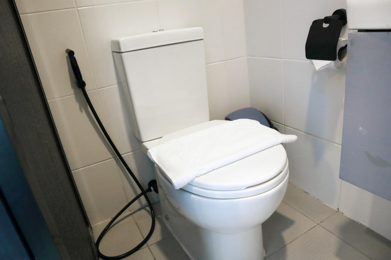 Bathroom 4, mySTAY Hotel BGC East, Taguig