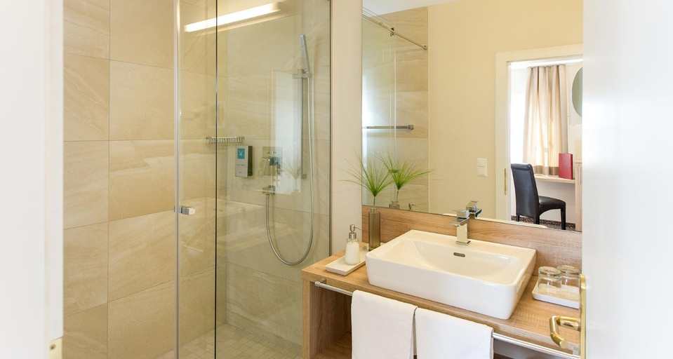 Bathroom 4, Lust und Laune Hotel am Worthersee, Klagenfurt Land