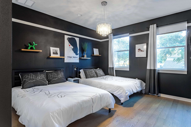 Bedroom 2, Modern ATX Mansion Walk to 6th Street, Travis