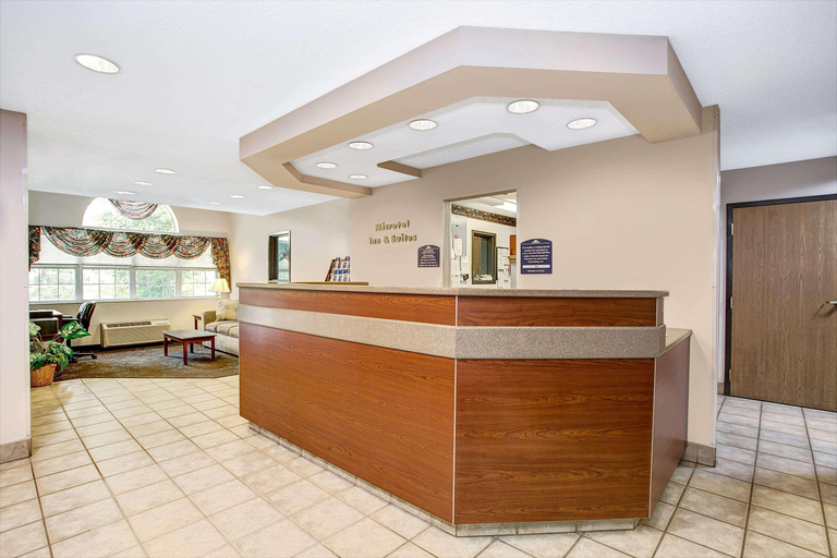 Public Area, Microtel Inn & Suites by Wyndham Mason/Kings Island, Warren