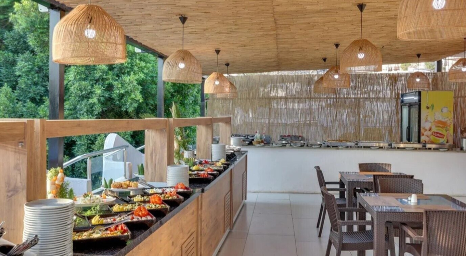 Food & Drinks 5, Ladonia Hotels Leo Beach Resort +16, Bodrum