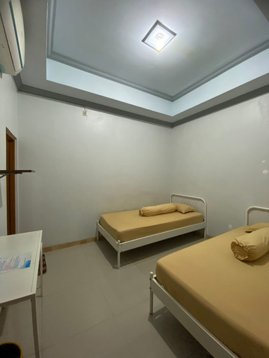 Bedroom 4, IB Homestay Syariah by EcommerceLoka, Tegal