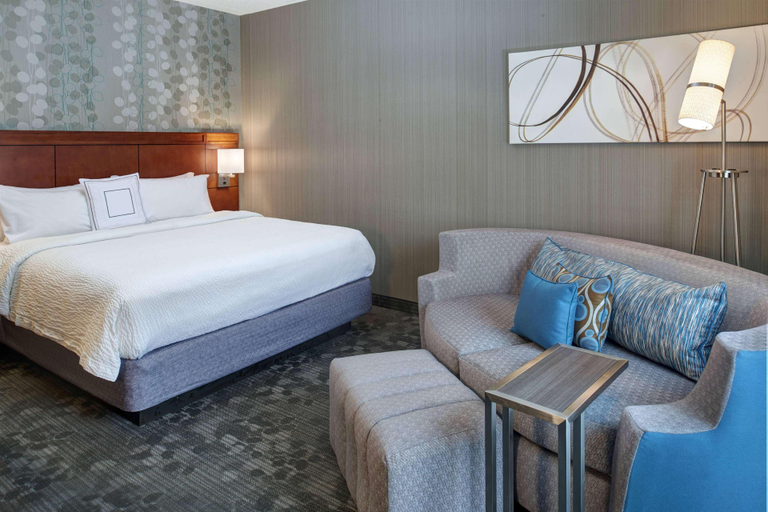 Bedroom 3, Sonesta Select Milwaukee Brookfield, Waukesha