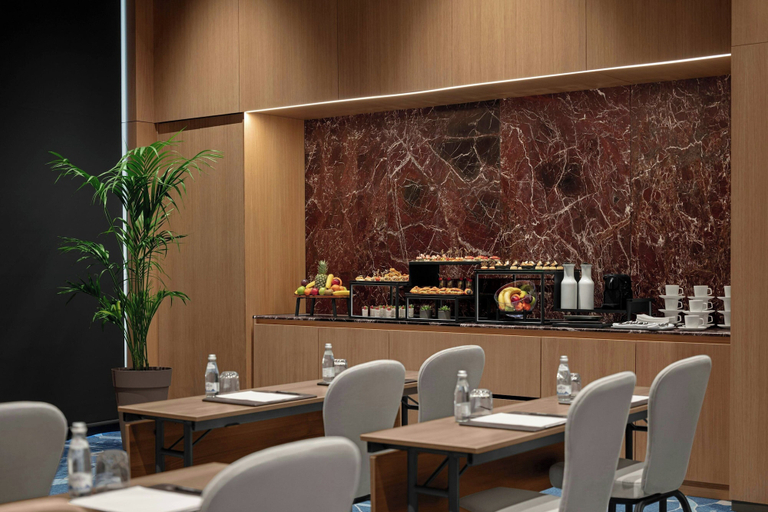 Food & Drinks 5, Courtyard by Marriott Prishtina, Priština