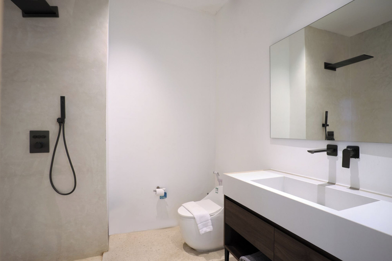 Bathroom 5, Serendipity Legian, Badung