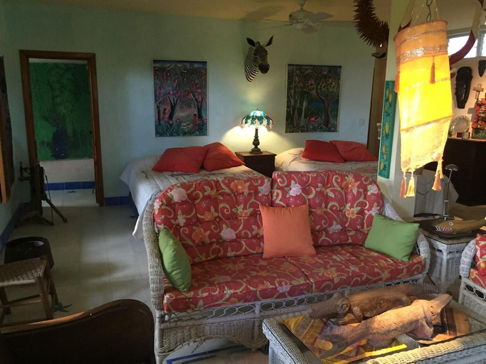 Others 4, Suites la Colline, les Cayes