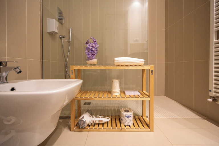 Bathroom 4, Albergo La Rocca, Ravenna