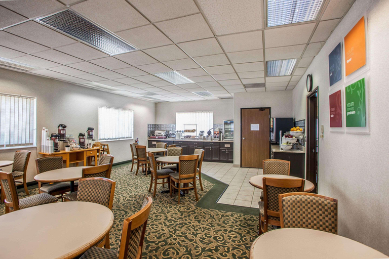 Food & Drinks 5, Comfort Suites Peoria I-74, Peoria