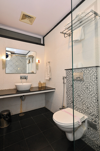 Bathroom 3, Harnawa Haveli - A Boutique Heritage Stay, Jaipur
